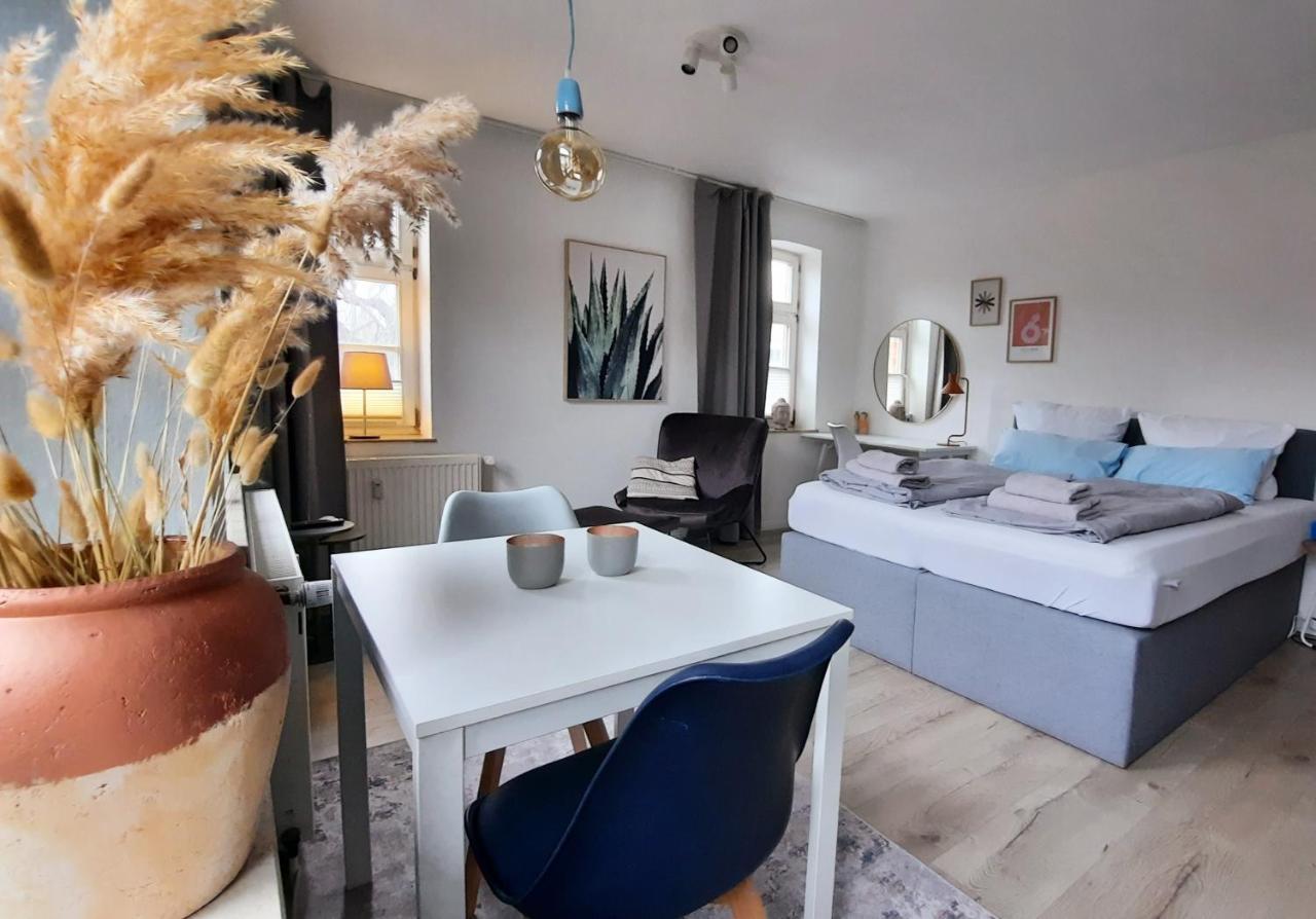 Kvartier2 In Top-lage, 5 Min Zur Bali-therme Und Gop, Hdz, Arbeitsplatz, Boxspringbett Apartment